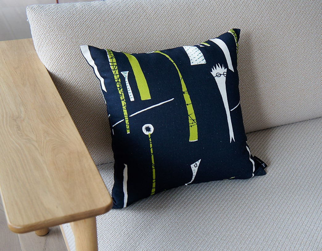 ルシエン・デイ ファブリックコレクション クッションカバー スペクテーターズ