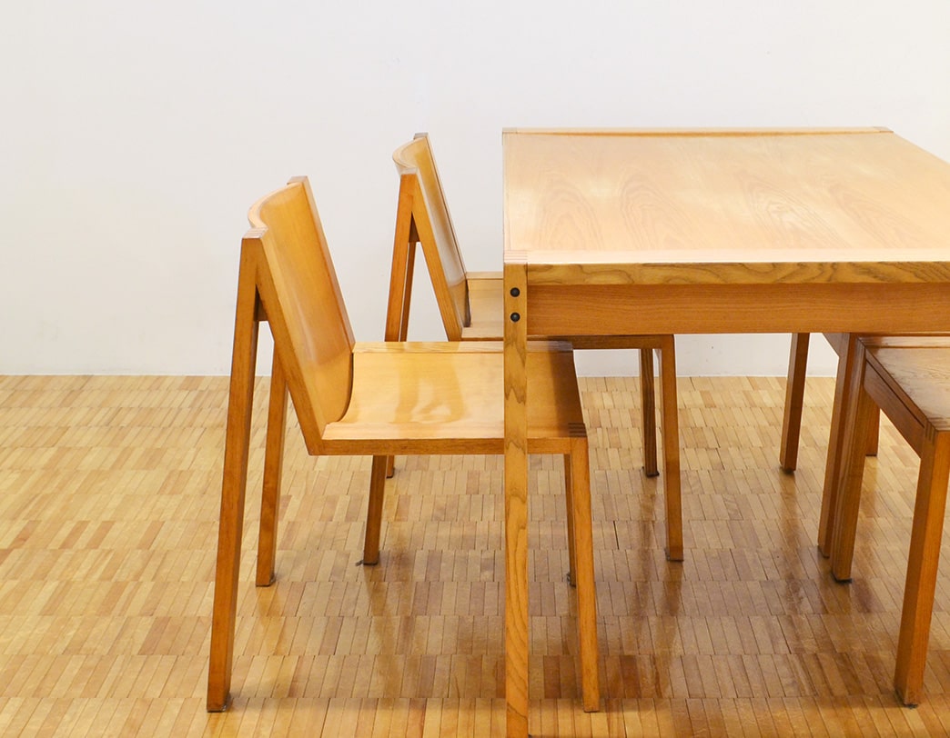 SE15 Chair & Dining Table