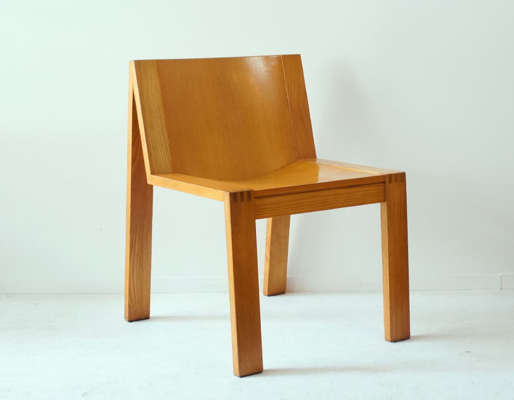 SE15 Chair