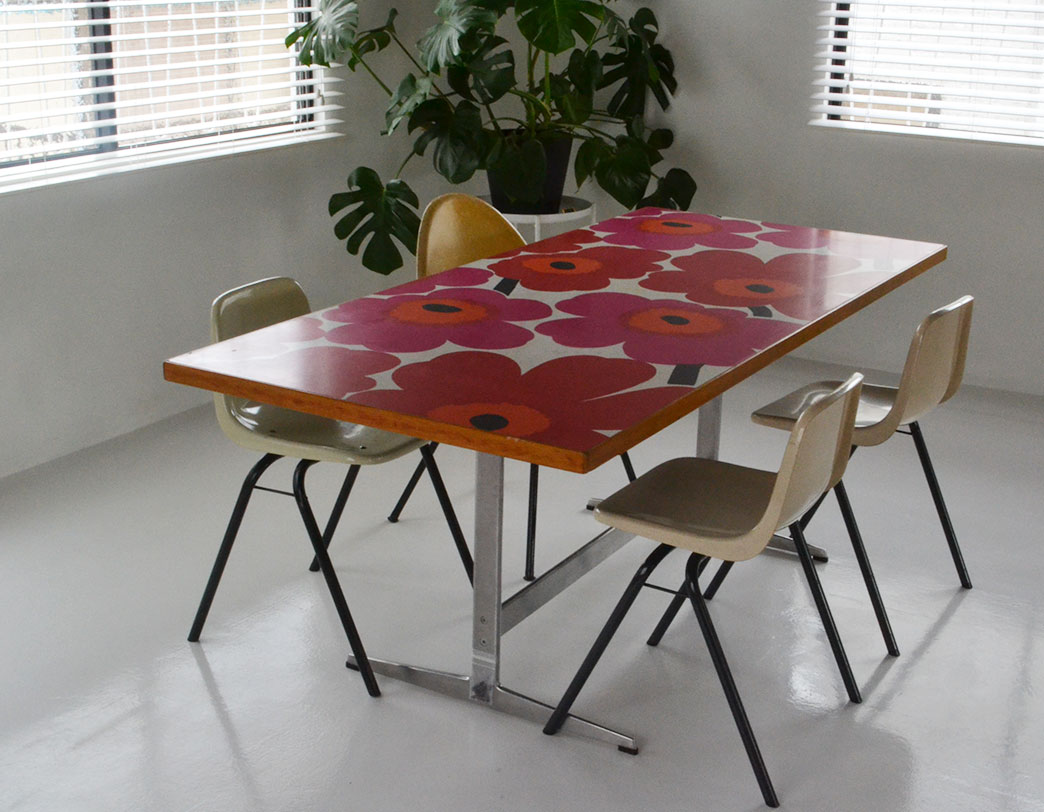 marimekko Metal-base Table/テーブル