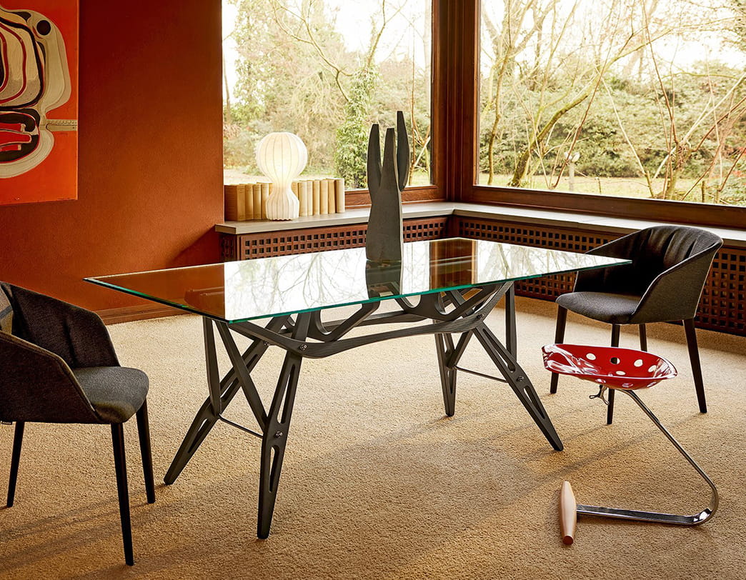 レアーレ テーブル