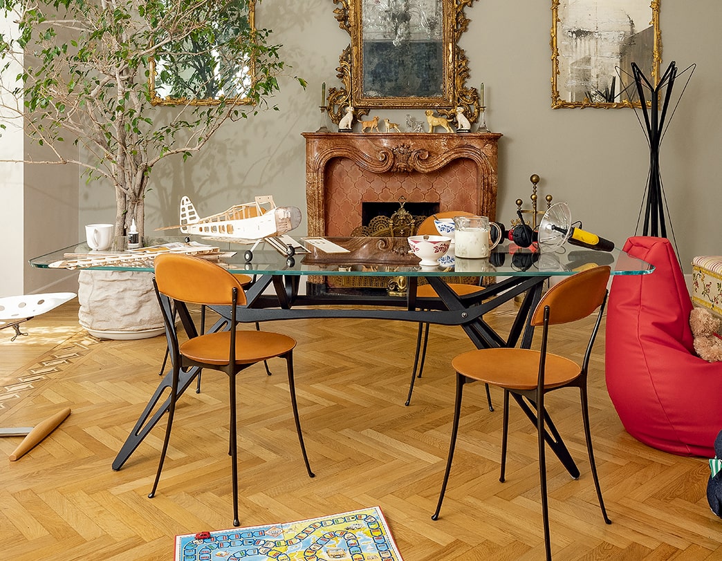 Reale CM(レアーレ)テーブル│名作デザイナーズ家具のインテリア 