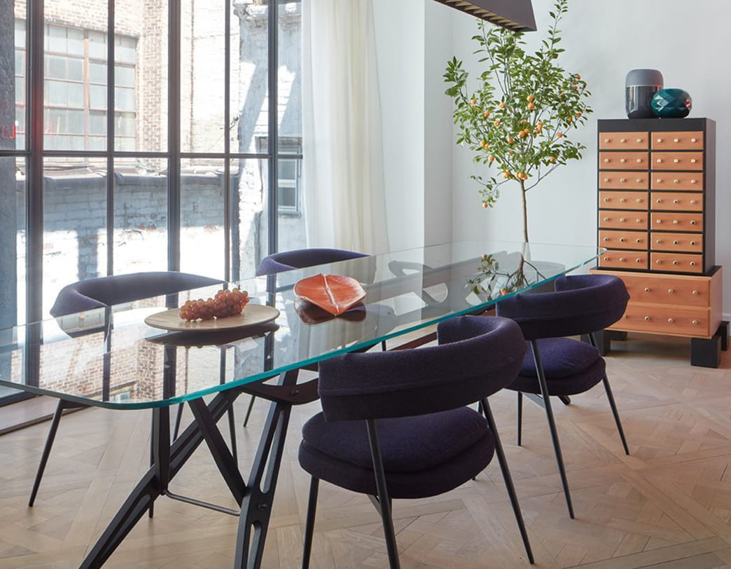 レアーレ CM テーブル