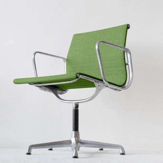 Eames Aluminum Group Chair