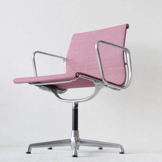 Eames Aluminum Group Chair