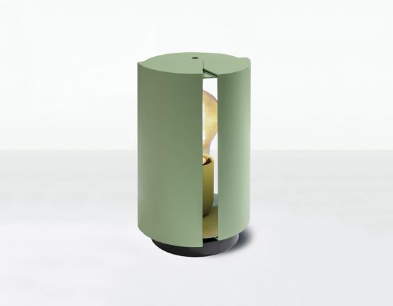 ペリアンのテーブルランプに新色が登場!