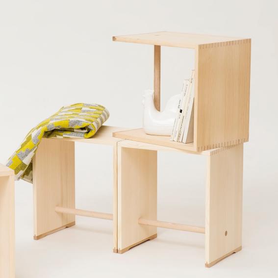 デザインから70年。 色褪せない究極のプロダクト「ウルムスツール」。