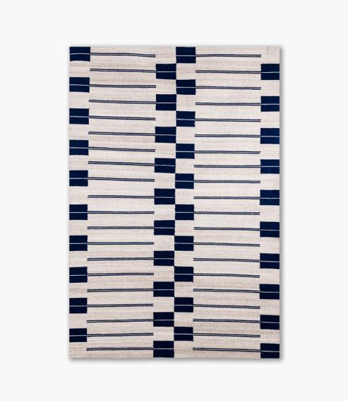 エレノア・プリチャードによる新作ラグ「Oar」「Spine」が登場