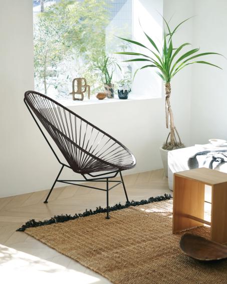 空間を引き締める、絵になる佇まい