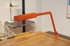 オリベッティから発表されたクランプ式のデスクランプ