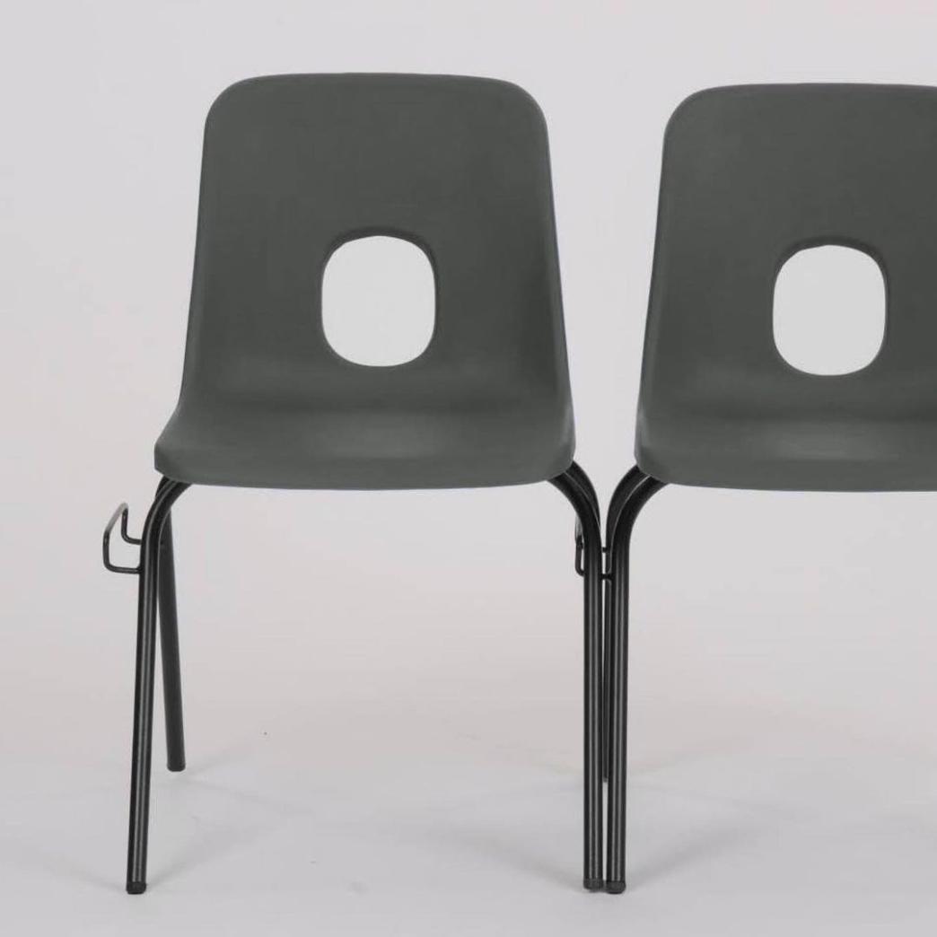 シリーズEサイドチェア発売