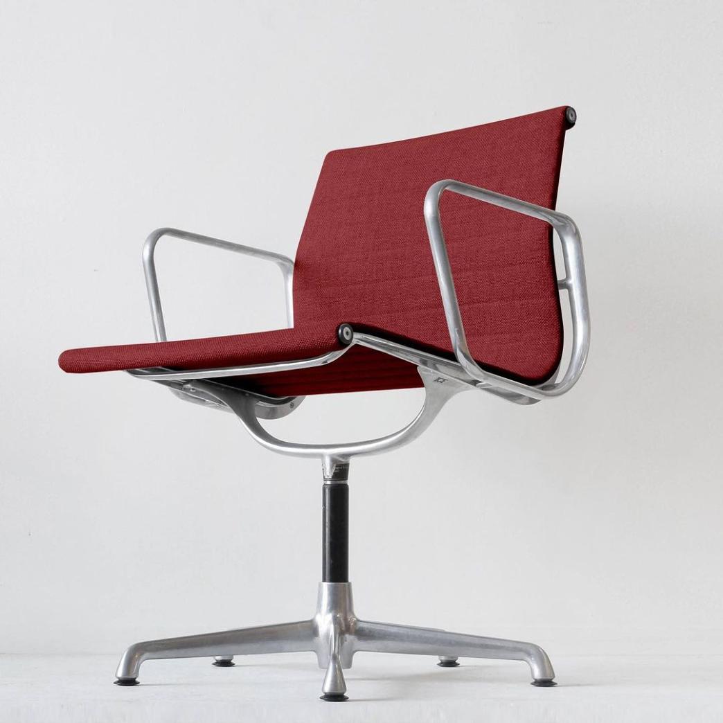 Eames Aluminum Group Chair