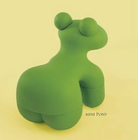 かわいらしいポニー!