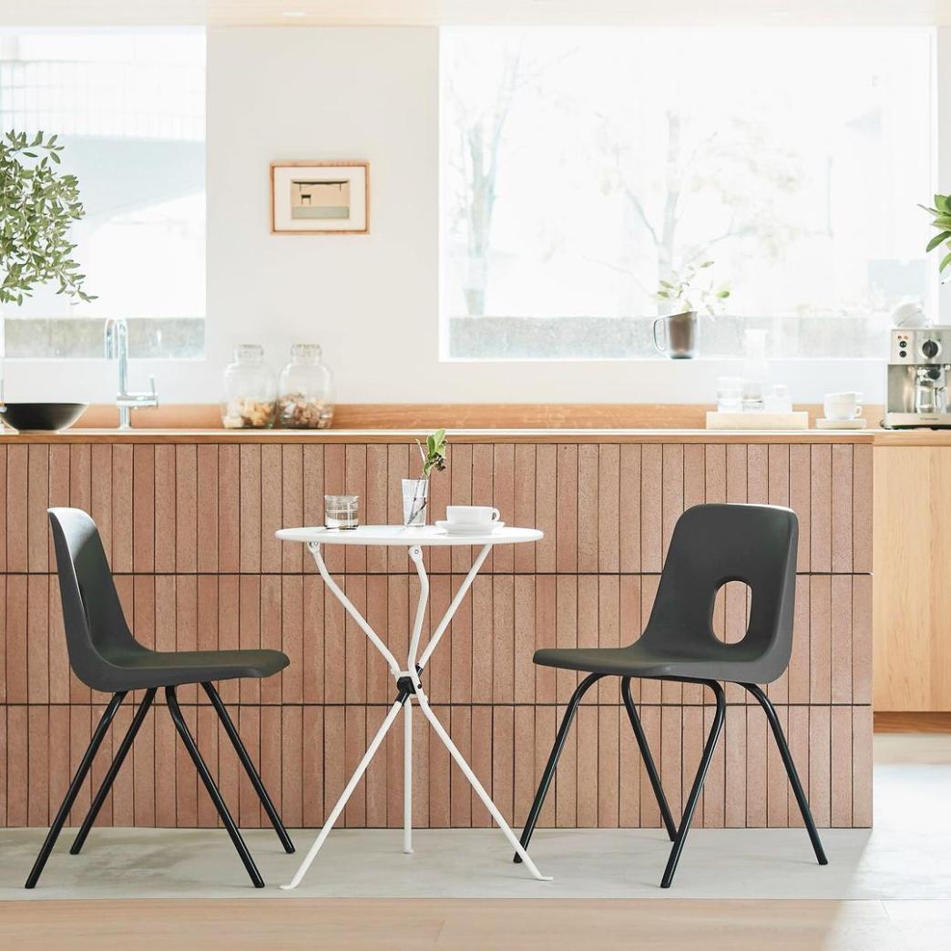 ダイニングやカフェスペースに最適