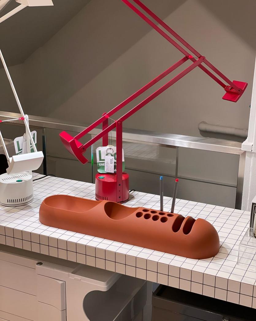 ポップアートの真髄を感じさせるアイコニックなプロダクト