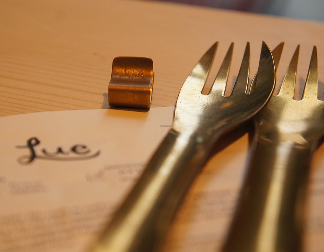 経年変化が味わい深い、真鍮のカトラリー