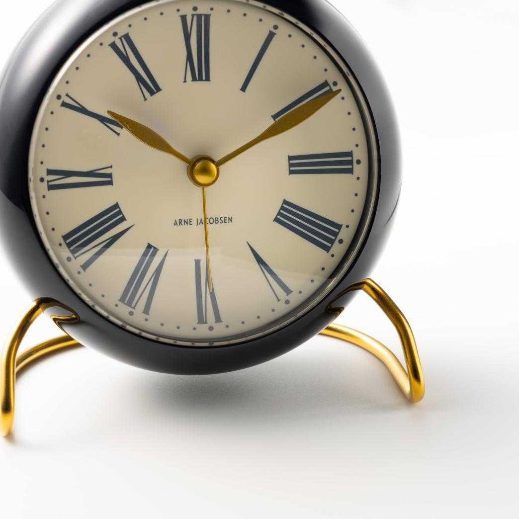 2000個限定の時計