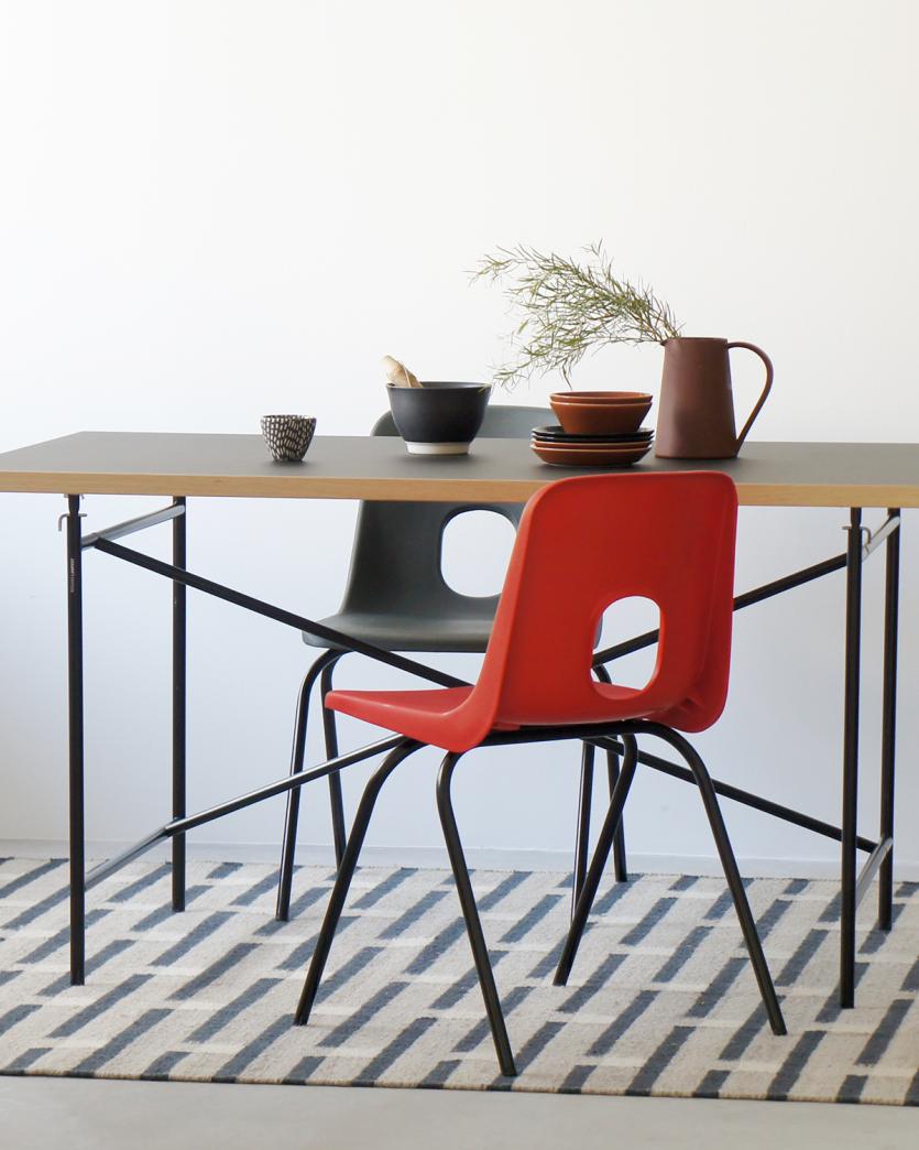 シリーズEサイドチェア