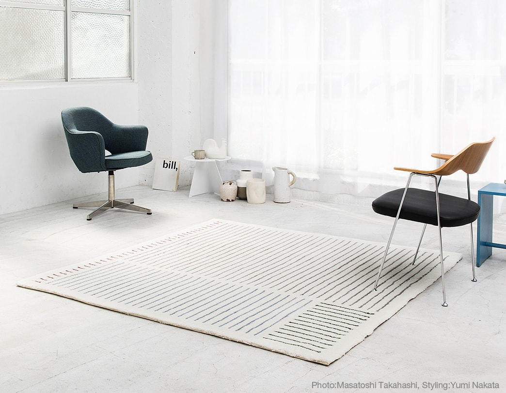 Graphic Rug quiet. Photo:Masatoshi Takahashi, Styling:Yumi Nakata