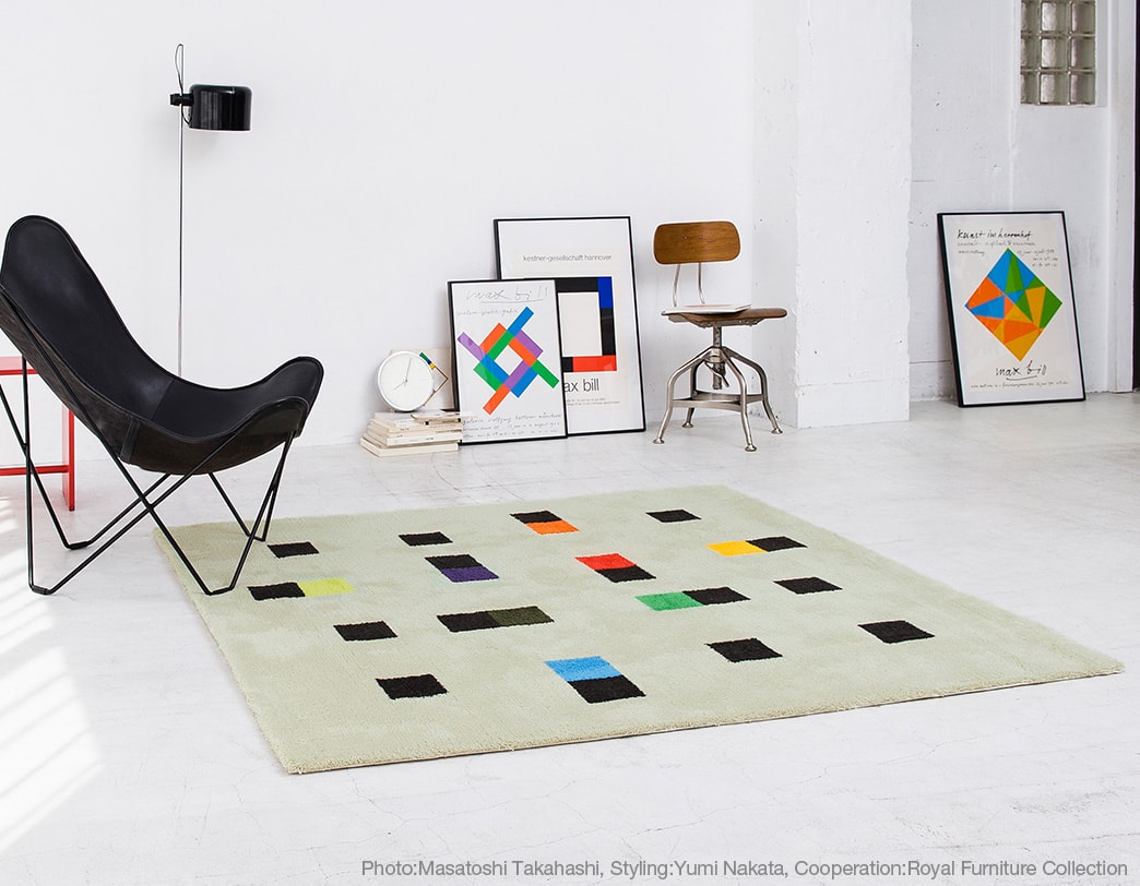 Graphic Rug colorful accents., Ulm Stool Color, max bill by JUNGHANS Wall Clock Photo:Masatoshi Takahashi, Styling:Yumi Nakata, Cooperation:Royal Furniture Collection